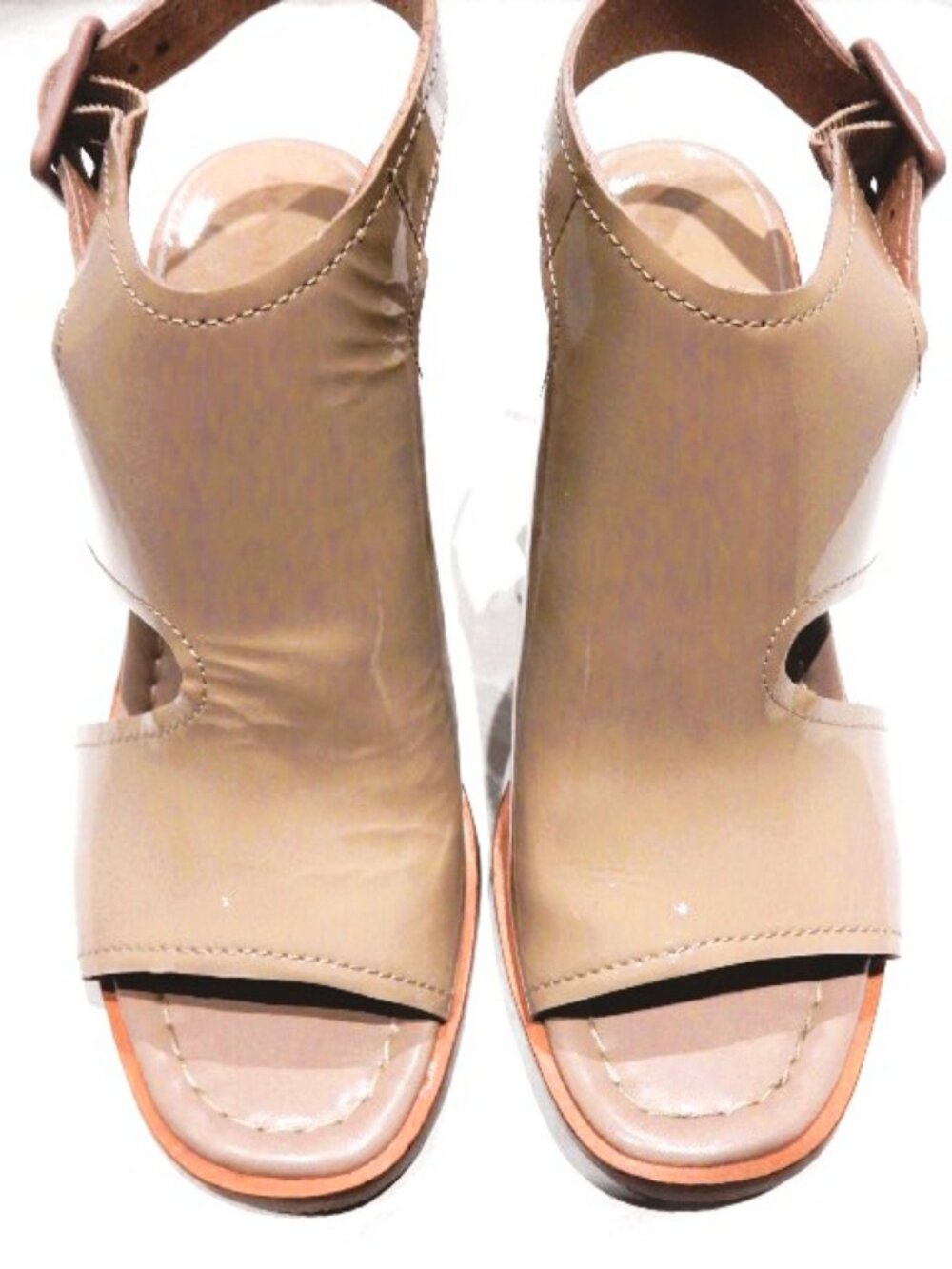 Donald J Pliner "Emiko" Beige Patent Leather Sandals in 8M